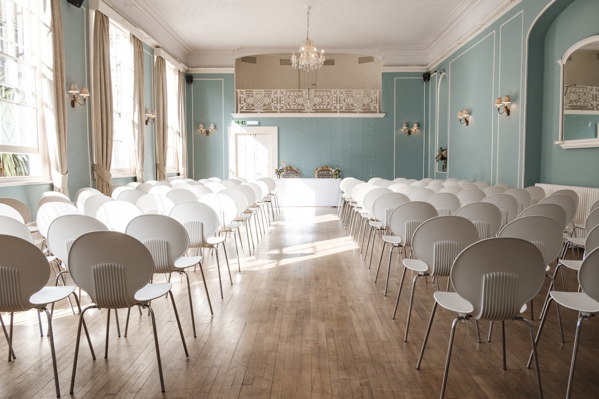 Bull Hotel ceremony room