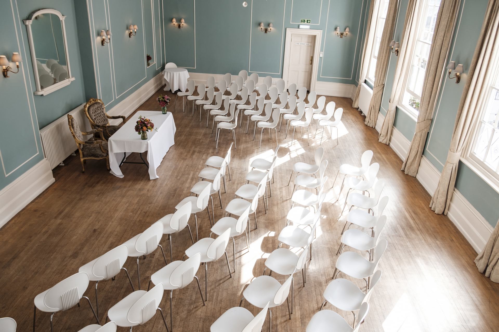 Bull Hotel ceremony room