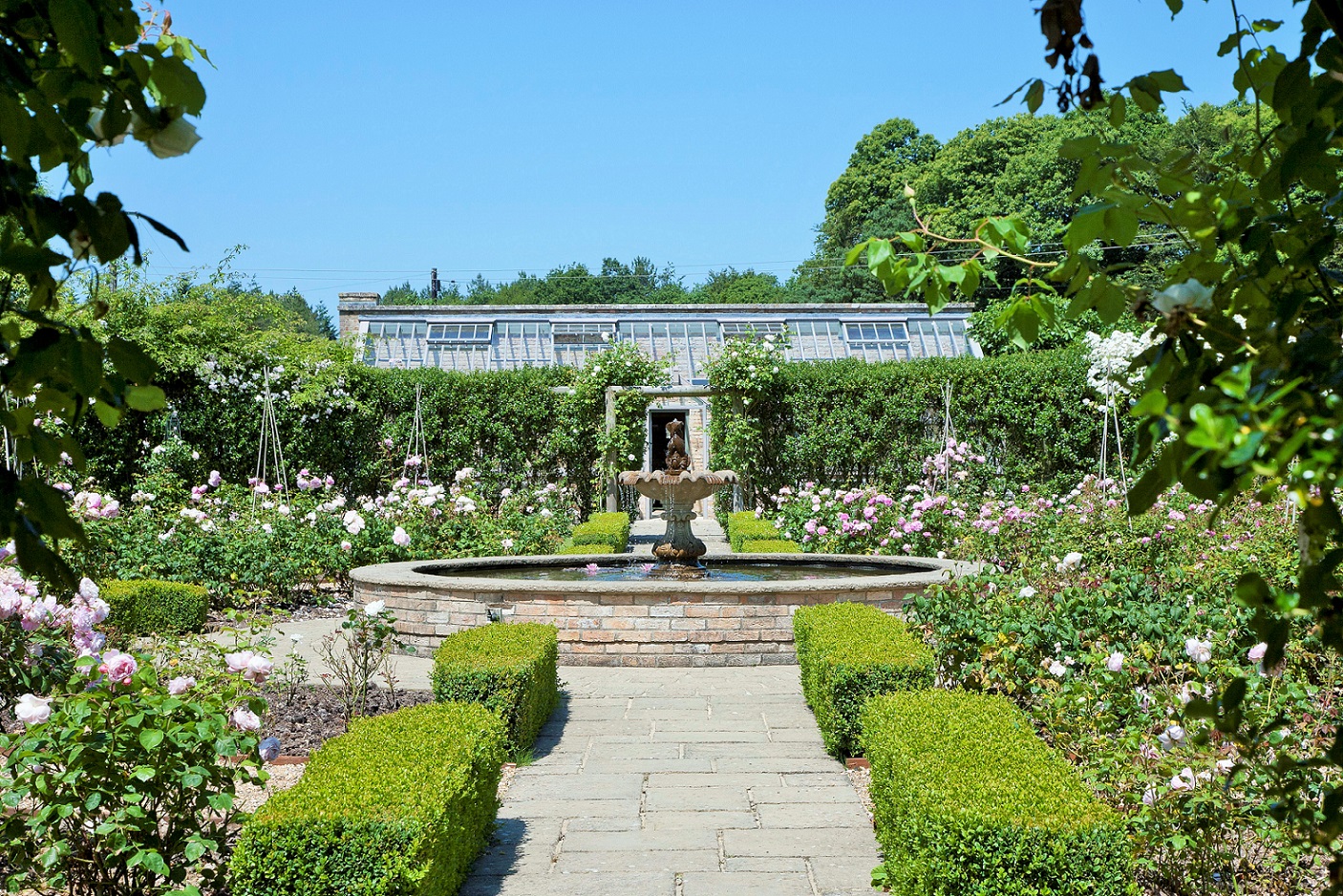 Hethfelton House fountain